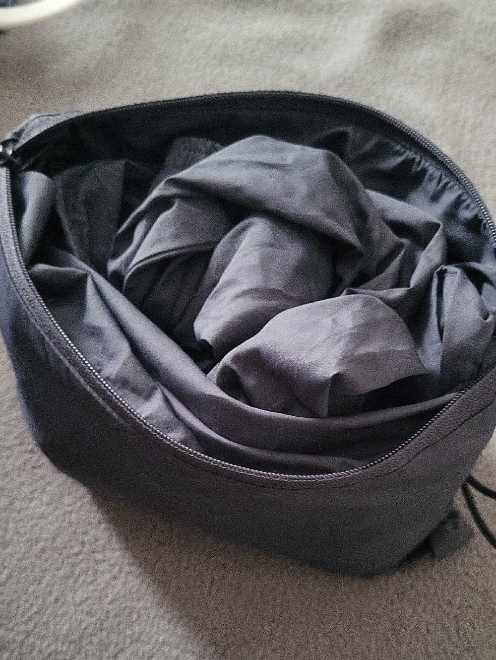 ASICS Packable Jacket - Picture 6 of 7